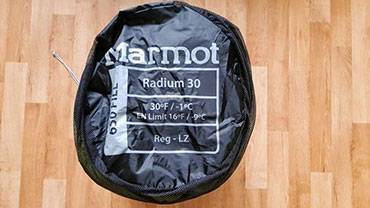 пуховой спальный мешок marmot radium рейтинг